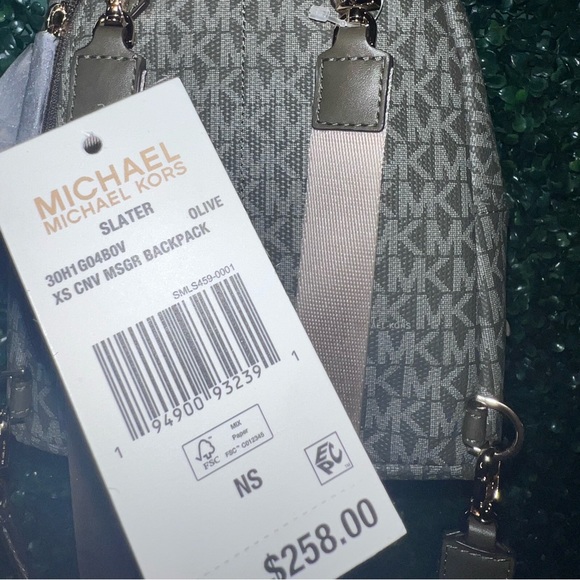 🌟New Michael Kors Logo Chain-Strap Backpack🌟 - Picture 7 of 11